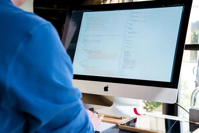 Apple’s New Displays, M5 MacBook Pro, and Smart Home Delays