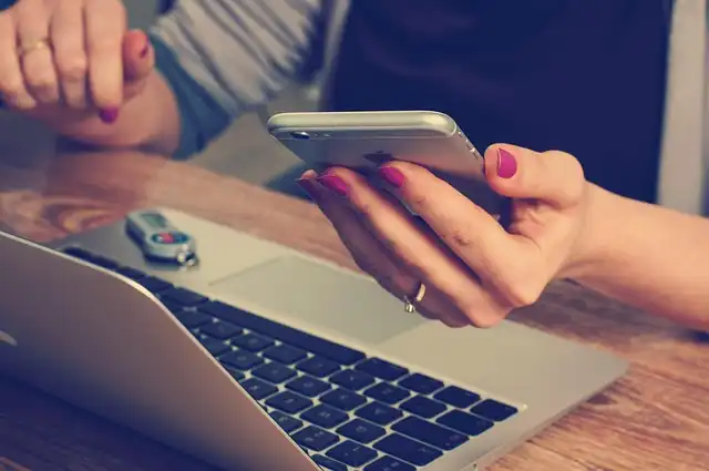 T-Mobile Scams: Protecting Seniors & Your Accounts