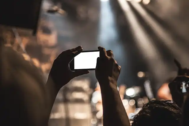 Vivo X300 Pro & X300: Flagship Phones and Features